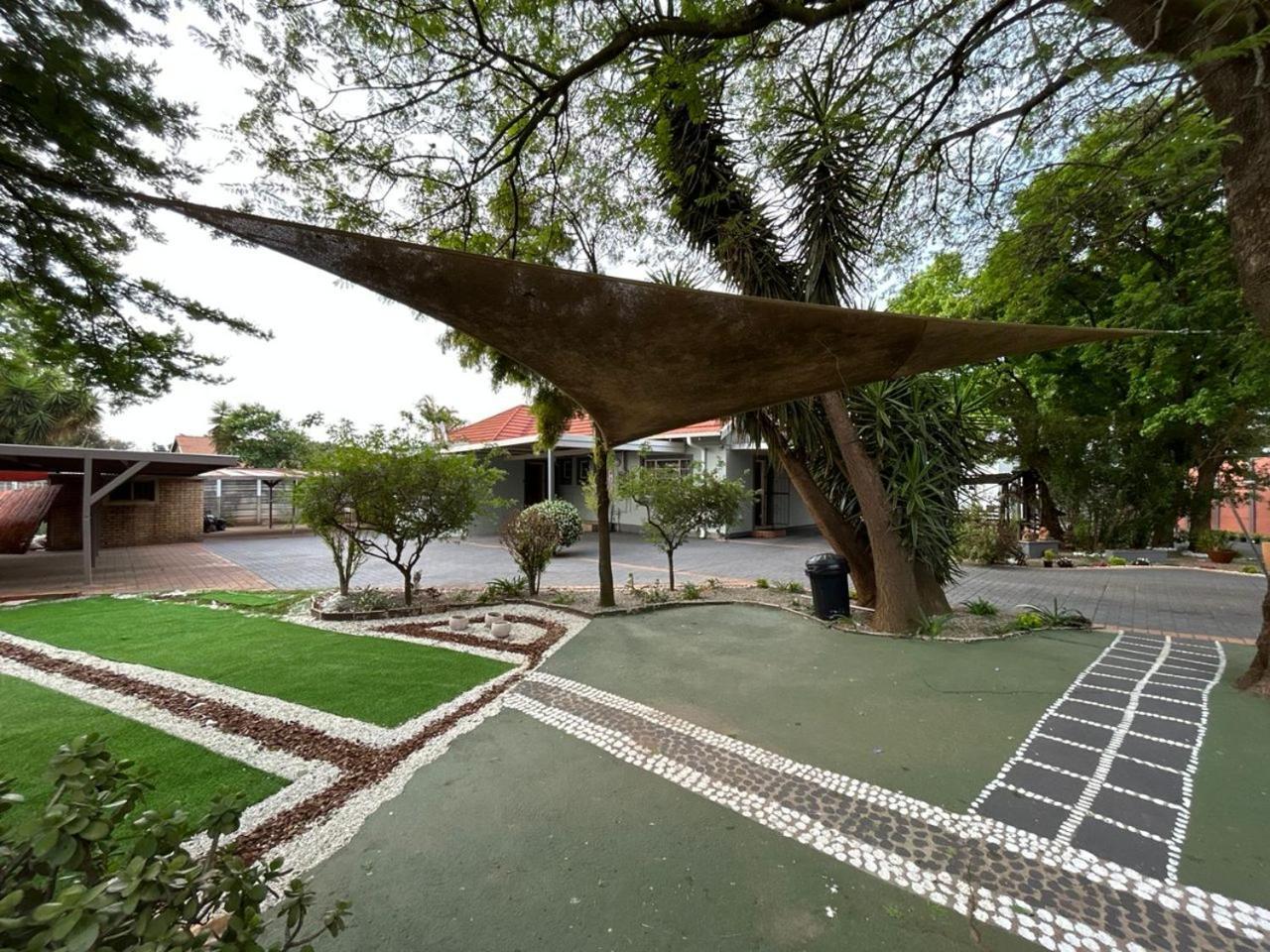 Blue Lantern Bed And Breakfast Kempton Park Exterior photo